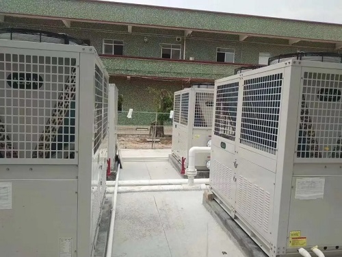 黄冈实验学校采用小黄片网址热泵